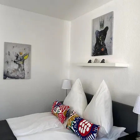 City On The Rhine, Apartment *