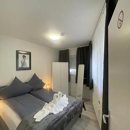 City On The Rhine, Apartment *