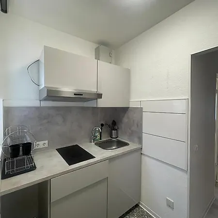 City On The Rhine, Apartment *