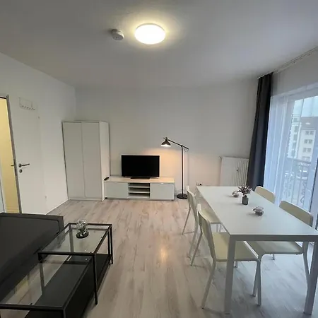City On The Rhine, Apartment *
